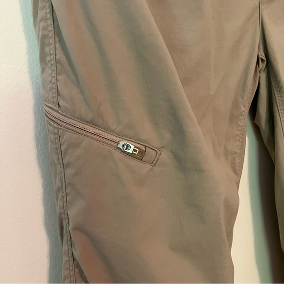 Orvis Womens Nylon Blend Outdoor Hiking Capri Pants Shorts Khaki  Size 6 Camping - Picture 3 of 6